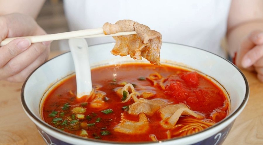 LeNu - Nagano Pork Belly with Mala Tomato Broth Noodle